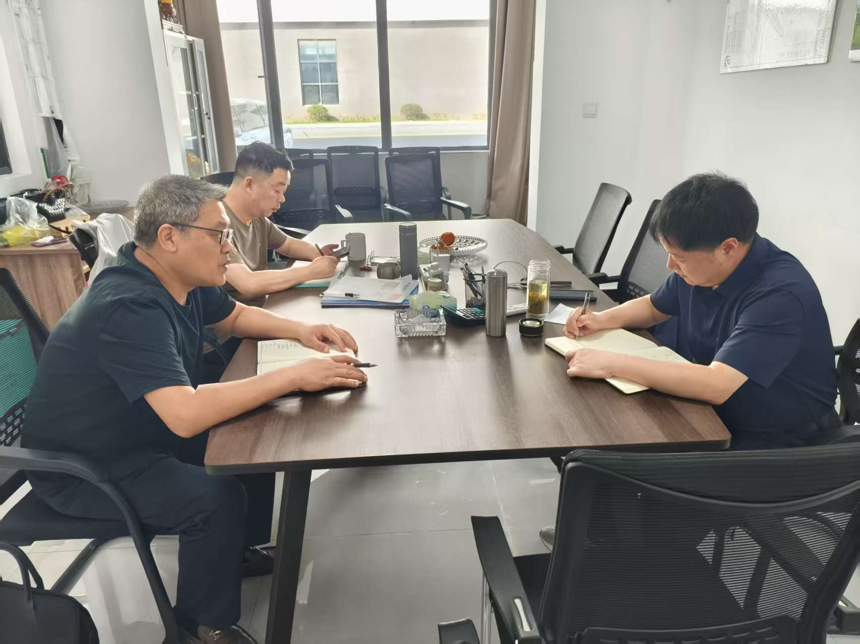 走訪企業(yè).jpg